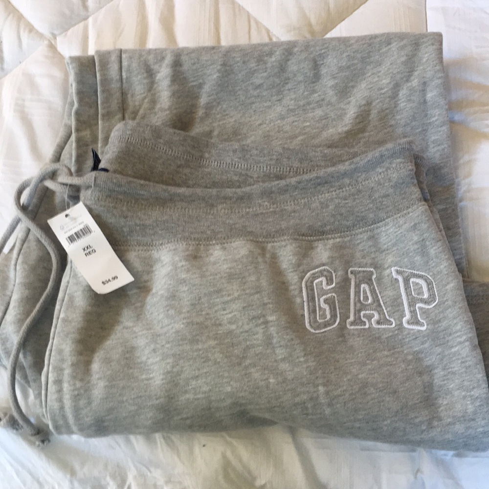 Brand new so soft GAP sweats!
